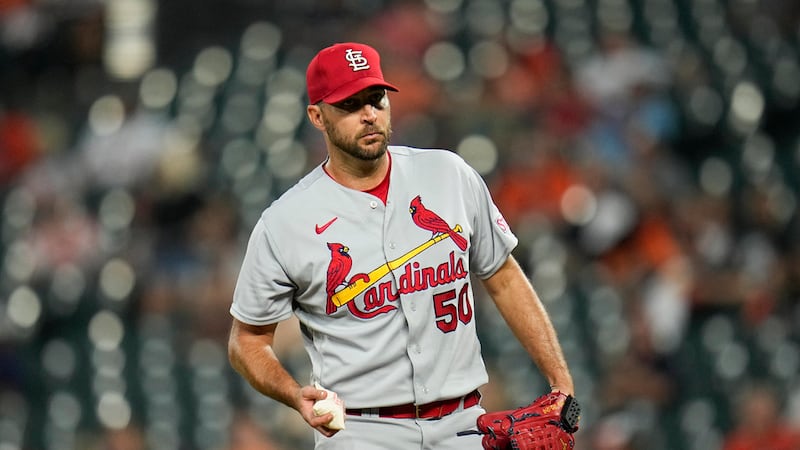 Retiring Cardinals pitcher Adam Wainwright to say farewell by performing his own songs