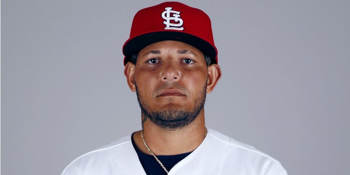 Yadi Rapper Yadi makes history, catches 2,000 games for same team