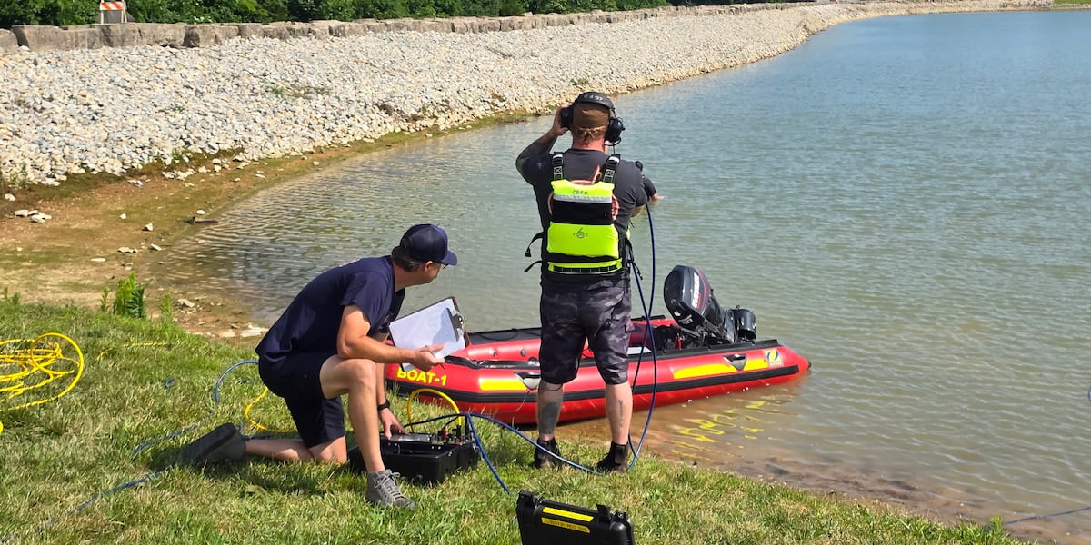 Southeast Mo. fire departments meet for monthly dive team training