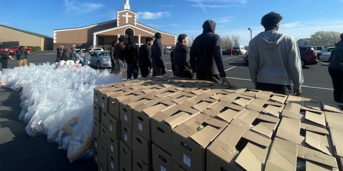 Two Rivers Torando Volunteers, Three Rivers basketball team help at distribution event for ...