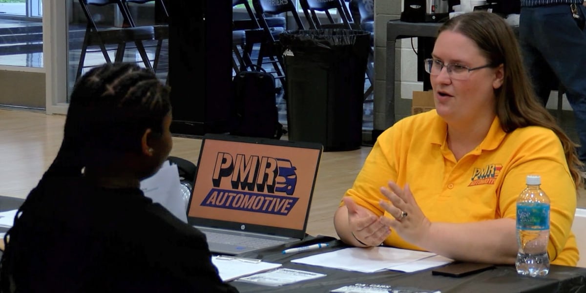 Devin Kidd Carbondale high school students attend job fair
